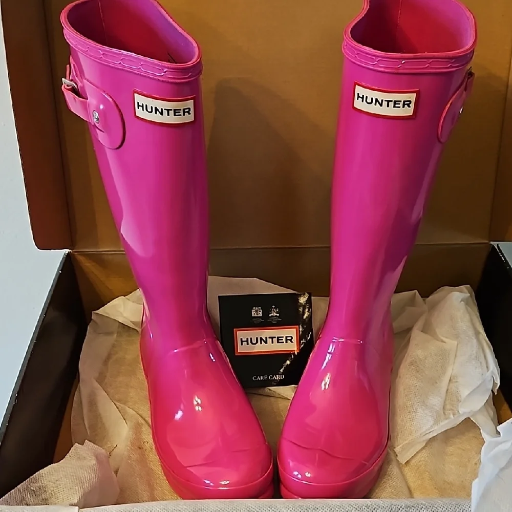 Hunter Lipstick Pink Boots - Picture 3 of 8